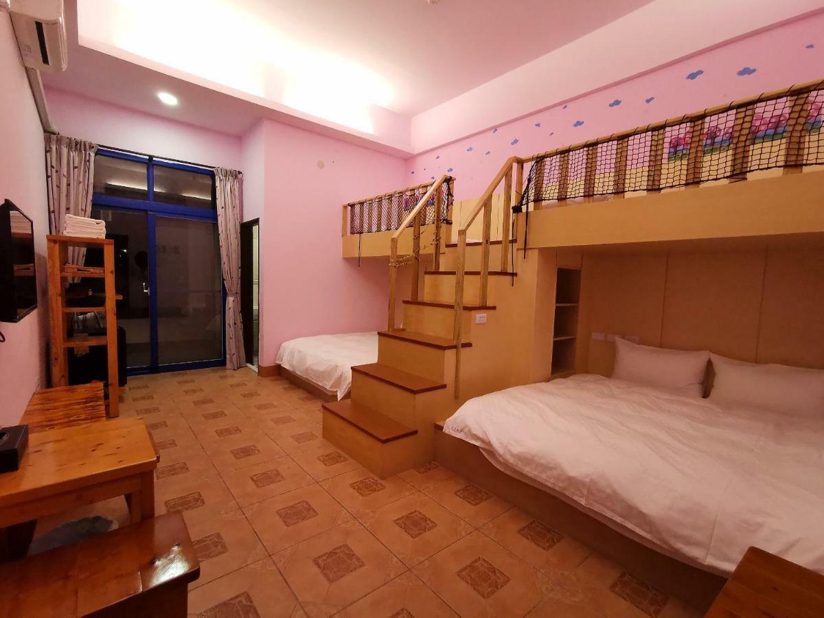Love Ocean & Happy Bay Homestay Donggang Eksteriør bilde